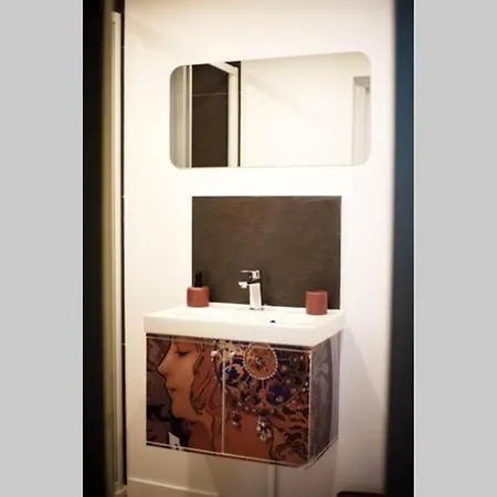 Appart Tres Design Et Cosy Pour Deux A *