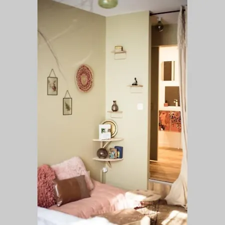 Appart Tres Design Et Cosy Pour Deux A 아파트 *